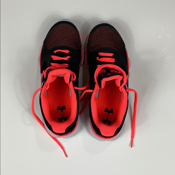 Under Armor Women’s shoes - Picture 3 of 3